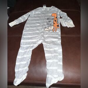 Gerber Boys 6-9 months Gray and White Striped Footie with Giraffe Design